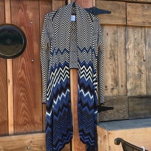 BCBG Maxazria Black & White Cardagin